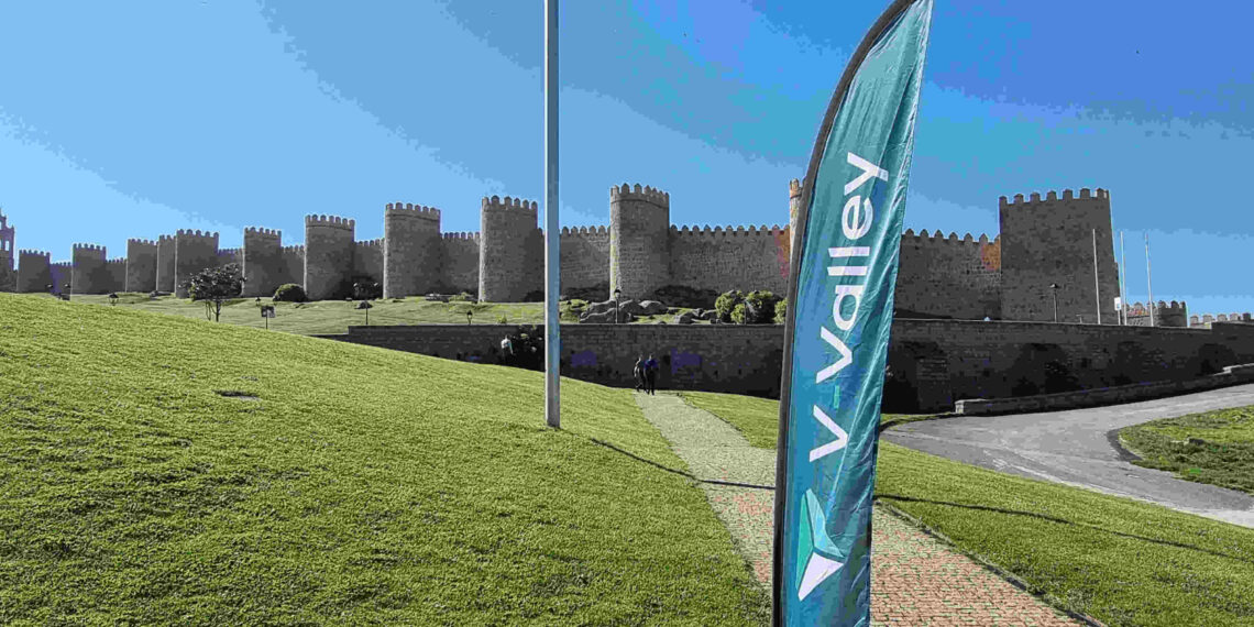 Tech Summit Behind the valley - Newsbook -